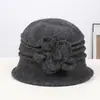 Sombrero de Madre de Ala Ancha a Prueba de Frío para Otoño e Invierno, Versátil y Cálido, Decoración de Girasol de Flor de Cuatro Hojas para Personas de Mediana Edad y Mayores