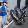 Sapatos de Malha Respirável Estilo Novo para Crianças Primavera e Outono 2025 para Meninas e Meninos, Tênis Versátil Slip-On de Malha Fly para Meninos com Solas Macias