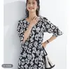 Vestido Largo Negro y Blanco Floral Relajado Estilo Japonés, Verano Delgado Cuello en V Volantes Adelgazante