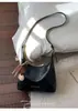 Bolso Sencillo tipo Bolso con Textura Casual, Bolso de Estilo Nuevo para Invierno 2025, Bolso Cruzado de Hombro para Mujer, Material de PU Resistente a los Rayones