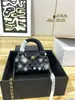 Bolso de mano transfronterizo para mujer, estilo europeo y americano, patrón de diamantes Coco, solapa con cadena, para hombro, mano y crossbody, bolso de cuero de lujo