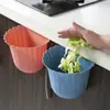 Cubo de basura de cocina para colgar en la pared, papelera colgante para puerta de armario de baño, papelera decorativa para uso doméstico, contenedor de almacenamiento de alta estética