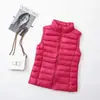 Em Estoque, Colete de Penas Leve Curto Slim-Fit para Mulheres, Tamanho Plus, Colete de Penas Leve para Casal