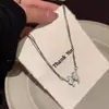 Colar Borboleta de Zircônia de Camada Dupla para Mulheres, Estilo Nicho de Luxo Leve, Corrente de Clavícula Versátil, Acessório de Corrente de Pescoço da Moda e Simples para Celebridades da Internet