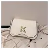 Bolsas Femininas Transfronteiriças 2026 Nova Moda Tendência Estilo Coreano Bolsa Quadrada Pequena Versátil Simples Elegante Bolsa de Ombro Transversal Tendência