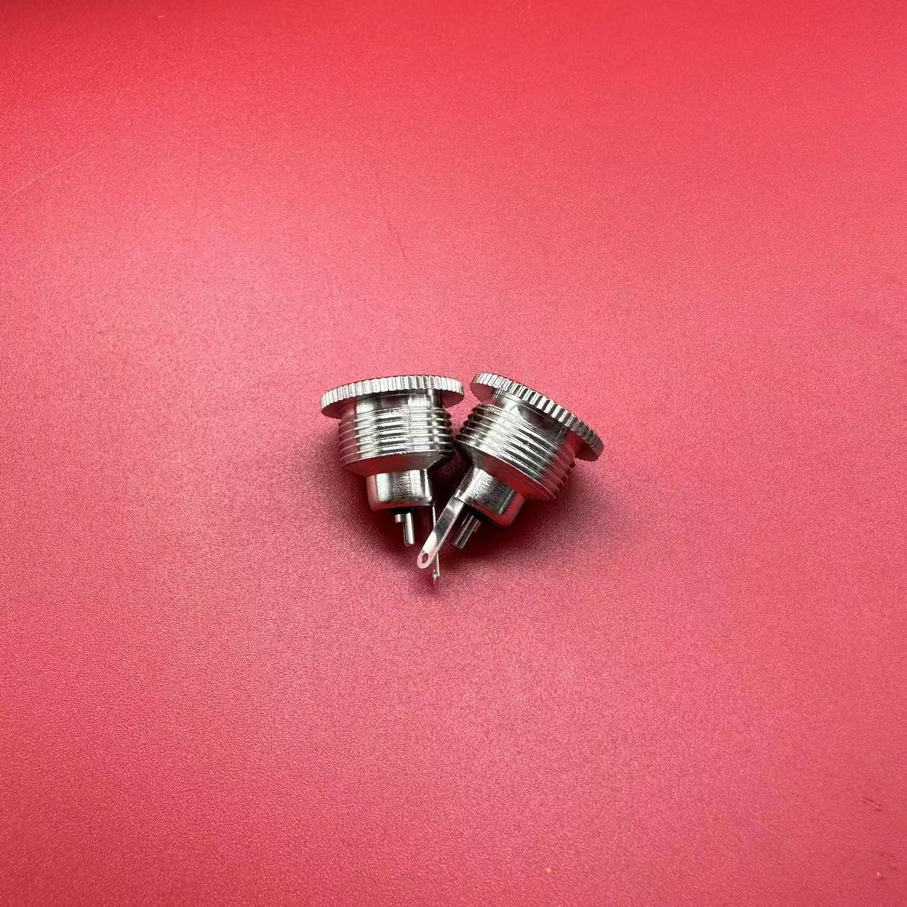 697b3beaf653a9fa7299848449402e