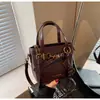 Bolsa de Mão Nova Moda Transfronteiriça 2026 para o Dia a Dia, Bolsa Tote Pequena para Mulheres, Bolsa Saco com um Toque Vintage de Alto Padrão, Bolsa de Ombro Único Transversal