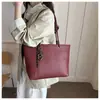 Bolsa de Hombro Cruzada de Gran Capacidad Relajada Elegante Nueva Moda Casual 2026 Textura Tejida para el Trabajo de Hombro Único Debajo del Brazo Bolso Tote