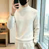 Suéter masculino gola alta parcial, estilo coreano, caimento justo, malha canelada elástica, peça básica de outono e inverno com gola média de cor sólida
