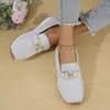 Zapatos individuales de talla grande para mujer de Amazon transfronterizo 2025 Nuevo estilo Zapatillas deportivas para las cuatro estaciones Zapatos individuales de moda de corte bajo para mujer Talla 43