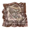 Xale Longo Transfronteiriço Estilo Europeu e Americano Primavera e Outono 90cm Mais Vendido Cetim Lenço de Outono Lenço Fino de Seda de Cetim Estampado Novo Estilo
