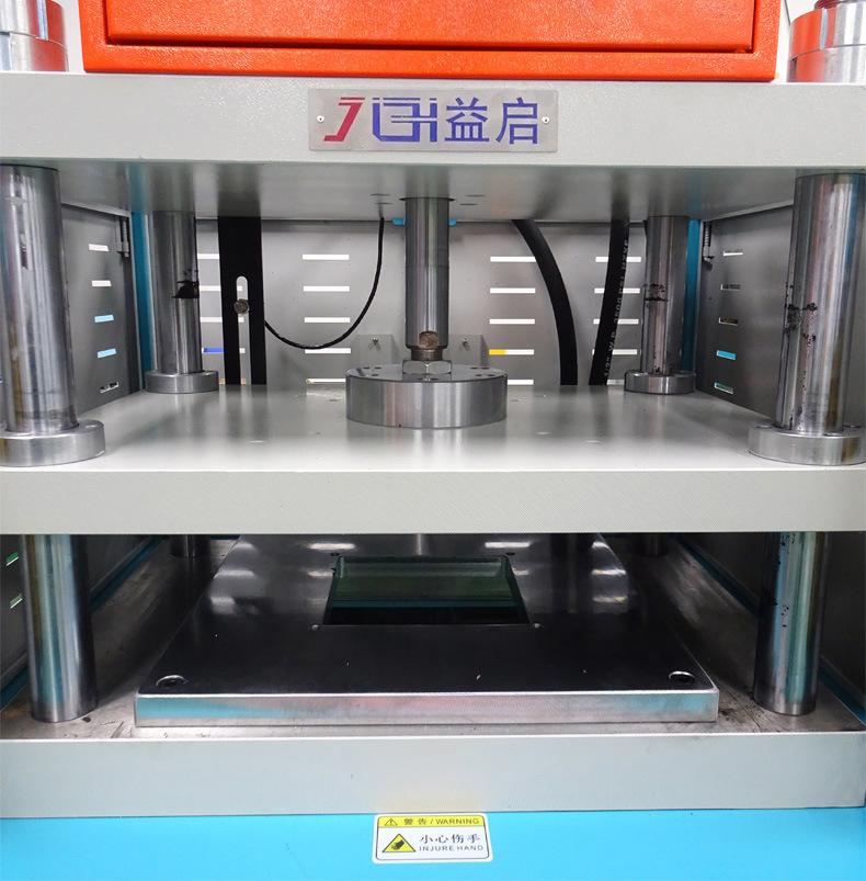 四柱落料带流水线_04.jpg