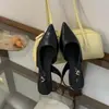 Sandálias Fechadas Estilo Francês Baixas para Mulheres, Novidade Primavera/Verão 2026 Sapatos Mary Jane de Bico Fino com Tira no Tornozelo Baixo Salto
