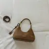 Bolsa de ombro casual, de alta qualidade, estilo coreano, uma bolsa de ombro nichada e estilosa para o dia a dia, apresentando cor sólida, design retrô e um estiloso formato crossbody.