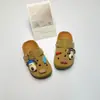 Novos Sapatos para Meninos e Meninas de Baotou, Sapatos Birkenstock, Calçados Externos com Solado Macio, Sapatos Fofos e Despojados, Tamancos Meio Arrastados, Antiderrapantes e Resistentes ao Desgaste