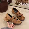 Sapatos femininos de outono versáteis e elegantes, estilo 2026, bico quadrado, Mary Jane baixo, novo design retrô de bolinhas