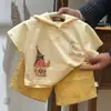 Conjunto de Shorts y Camiseta con Capucha de Manga Corta de Dibujos Animados Lindos de Verano para Niños Pequeños y Medianos, Camiseta de Botones con Tema de Estrellas y Pantalones, Atuendo de Bebé de Moda