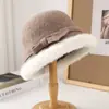 Al por mayor 25 Años Otoño e Invierno Nuevo Estilo Japonés Borde Crudo Festival de Mariposas Sombrero de Pescador para Mujeres con Lana, Cálido y Adelgazante Sombrero de Cubo