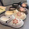 Clogs de enfermeiro respiráveis de novo estilo, modernos, fofos, leves para uso externo no verão 2026, sandálias de exterior