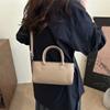Bolsa Quadrada Pequena 2026 Nova Comércio Exterior Retro Nicho Design Bolsa de Mão Versátil Moda Ombro Transversal Bolsa Atacado