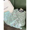 Pijama casual de estilo coreano a rayas de bloques de color para mujer, nuevo conjunto cómodo de dos piezas con shorts para principios de otoño 2026