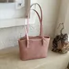 Bolsa tote minimalista de grande capacidade, nicho de moda estilo coreano, novo modelo 2026, bolsa de ombro e transversal de alta qualidade