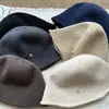 Novo chapéu de pescador com aba pequena e borda enrolada para mulheres, chapéu de tricô casual para outono e inverno, macio, dobrável, com copa redonda, versátil e quente