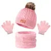 Fábrica de gorros de punto, bufandas y guantes para niños de Europa y América transfronterizos, gorros de bebé con bola de pelo de otoño e invierno de tres piezas en stock