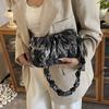 Nova Bolsa Feminina Estilo Chinês 2026 Moda Verão Bolsa Plissada Bordada Textura de Nicho Bolsa de Ombro Personalizada para Mulheres