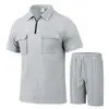 Traje de hombre de manga corta de marca independiente europea y americana, seleccionado cuidadosamente, transfronterizo, con textura de gofre, cuello mao, cremallera pequeña, múltiples bolsillos y color liso