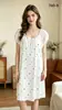 Novo Vestido de Dormir Soltinho de Verão para Mulheres, Canelado, Pijama Doce, Roupa de Casa, Renda, Laço de Borboleta, Acabamento em Renda, Tamanho Único, com Bojos