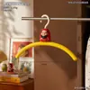 Perchero divertido con forma de Daruma, para uso doméstico, antideslizante, a prueba de viento, percha de plástico, gancho de almacenamiento multifuncional, artículo de decoración para el hogar