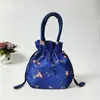 Bolso de Mano para Mujer Bolso Pequeño Bolso de Mano Estilo Étnico Bolso Bordado Bolso de Mamá Bolso Cubo para Mujer Cierre de Cordón Bolso para Teléfono Móvil Hanfu