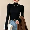 Nueva camiseta interior térmica de otoño e invierno en color liso, cálida y adelgazante, de manga larga, cuello semi-alto, camiseta interior para mujer
