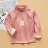 Ropa interior térmica para niños, capa base de forro polar engrosado para niños, top a rayas estilo coreano, camiseta térmica de cuello alto para niñas de invierno