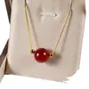 Collar de frijol enamorado de ágata roja para mujer 2023 TikTok en vivo popular celebridad de internet verano cadena de hueso de serpiente de acero de titanio cadena de clavícula