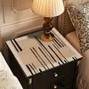 Protetor de Mesa de Cabeceira de Quarto, Toque de Luxo Leve e de Alta Qualidade, Toalha de Mesa Sem Lavagem, Capa Impermeável e à Prova de Poeira para Tampo de Sapateira