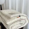 Manta de algodón tejida con patrón de nubes de grado A para otoño e invierno, adecuada para camas individuales o dobles, lavable a máquina, suave y cómoda para dormir, engrosada para abrigar, e ideal para primavera, otoño e invierno