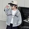 Chaqueta con Capucha Gris para Bebé Estilo Primavera y Otoño 2026 Nuevo Otoño Estilo Coreano Cardigan Fresco para Niños