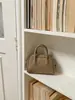 Bolso Vintage Chic para Mujer 2026 Nuevo Versátil para el Trabajo Bolso de Hombro Popular de Nicho Personalidad Bolso Cruzado