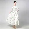 Vestido de Noche Transfronterizo Europeo y Americano con Estampado Floral y Dobladillo Amplio, Ropa de Alta Gama para Madres, Vestido para Banquetes de Boda, Adecuado para el Uso Diario y Fiestas