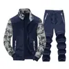 Sudadera con capucha de camuflaje para jóvenes, talla europea T550, para hombre, primavera y otoño, manga larga, conjunto deportivo casual, sudadera de forro polar, dos piezas