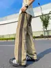 Calça de Moletom Popular com Três Listras e Barra Reta para Homens, Calça Esportiva Listrada Lateral para Primavera e Outono, Calça Casual Retro Americana