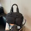 2026 Nova Bolsa de Ombro Leve de Nylon Casual Simples Bolsa Transversal para Mulheres Estilosa Moda Ins Bolsa Transversal