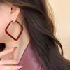 Pendientes minimalistas de estilo cuadrado rojo de Ankora, 2024. Nuevas explosiones. Pendientes de alta gama estilo retro de Hong Kong.