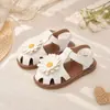 Sandálias de Cabeça com Margaridas Pequenas para Meninas Solado Macio Antiderrapante Velcro Flor Estilo Princesa Retro Calçados Infantis para Meninas