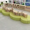 Estantería para Sofá con Forma de S y Curvas Inteligentes que Divide el Espacio para Crear un Rincón Personalizado de Lectura y Ocio