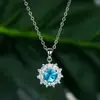 Colar de girassol mais vendido internacionalmente com cravação completa de diamantes, pingente de diamante redondo e uma corrente de clavícula delicada e elegante