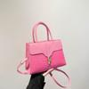 Bolsa feminina 2025 Nova moda Bolsa feminina portátil Outono e inverno Estilo ocidental Retro Simples Commuter Crossbody Trabalho Pequena bolsa quadrada