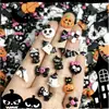 Acessórios populares transfronteiriços para nail art de Halloween: designs doces, descolados e peculiares de fantasmas, caveiras e ossos cruzados para decorações de unhas